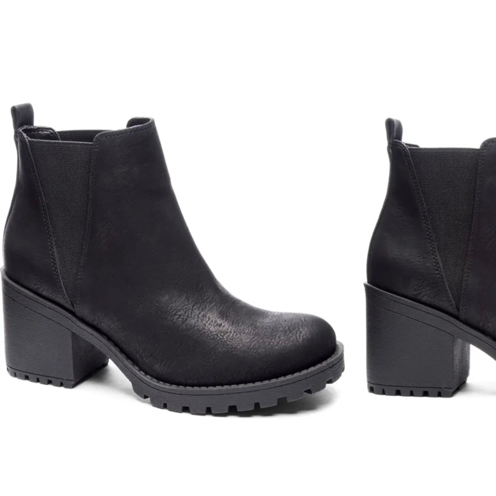 Chelsea Boot Black Chunky Bootie